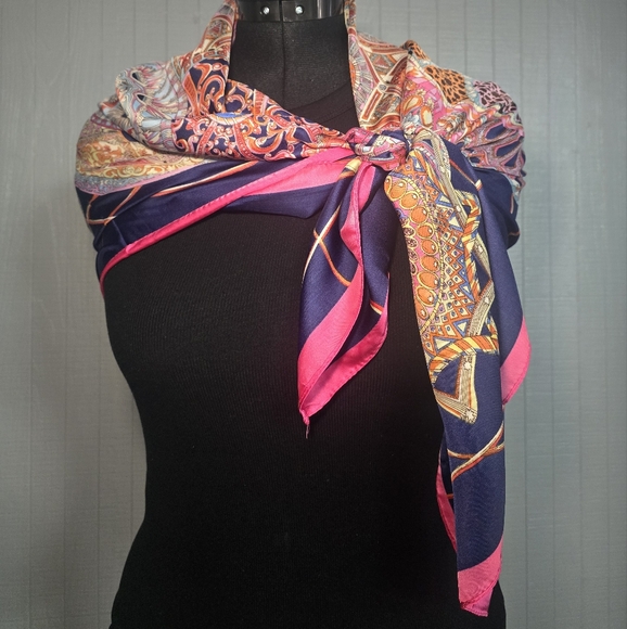 Accessories - Elegant Pink and Navy Scarf